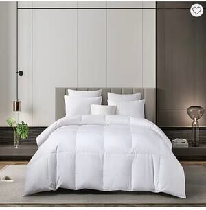 NEW! Martha Stewart Light Warmth White Down Comforter Full/Queen